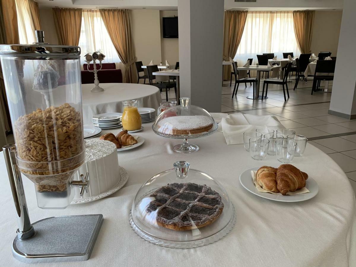 Hotel Palace Gioia Tauro Εξωτερικό φωτογραφία