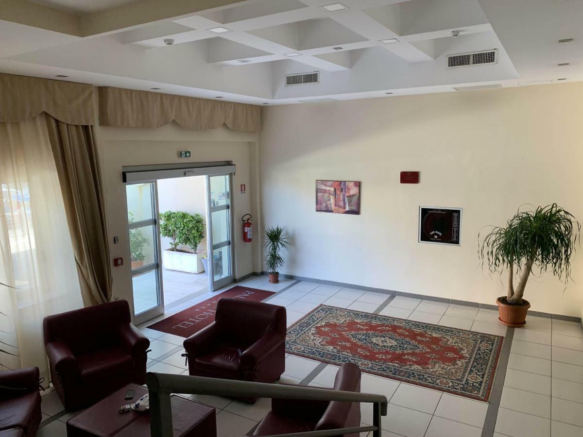 Hotel Palace Gioia Tauro Εξωτερικό φωτογραφία